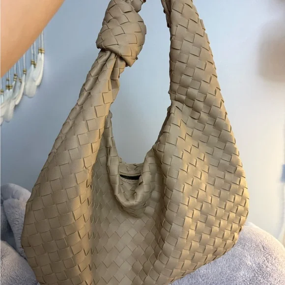 Urban Expressions The Vanessa Woven Knotted Hobo Bag - Picture 2 of 5